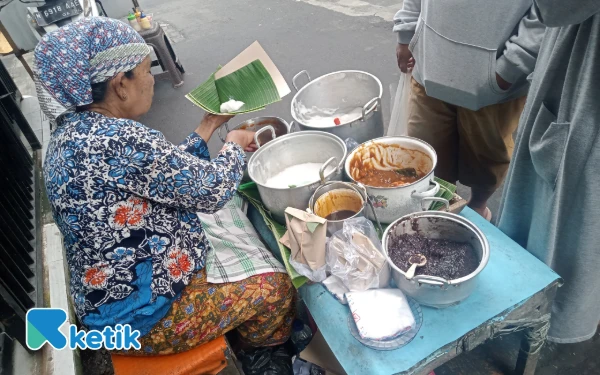 Thumbnail Incip Rahasia Jenang Madura Kebalen: Sarapan Legendaris Malang yang Bikin Nagih Sejak 1980!