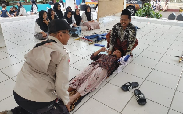 Thumbnail Santri An-Nur 3 Malang Siap Hadapi Bencana! Simak Latihannya yang Bikin Tangguh