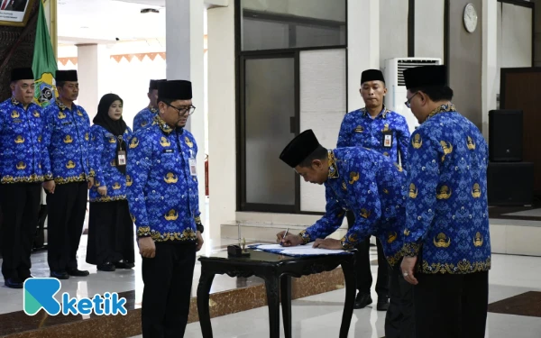 Thumbnail Berita - Bupati Bondowoso Lantik Pengurus Korpri 2025–2030, Dorong ASN Jadi Motor Reformasi dan Pelayanan Publik