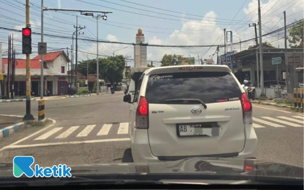 Thumbnail Berita - Banyak Mobil Warga Pacitan Masih Berplat Luar Daerah, Setoran Pajak Hanya Rp25 Miliar