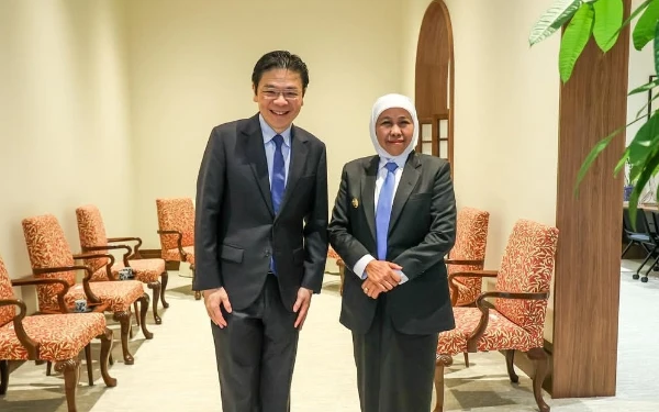 Thumbnail Gubernur Khofifah Disambut Langsung PM Singapura Lawrence Wong, Arum Sabil: Bukti Jatim Jadi Perhatian Dunia