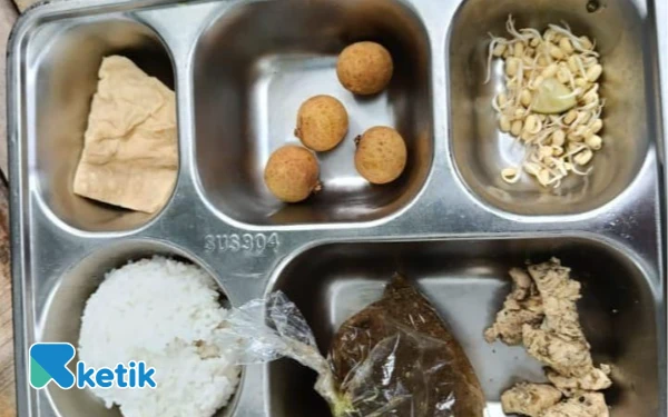 Thumbnail Berita - Ahli Gizi SPPG Barokah Tamberu Akui Tampilan Menu MBG Tak Menarik, Kepala SPPG Singgung Nama Didik
