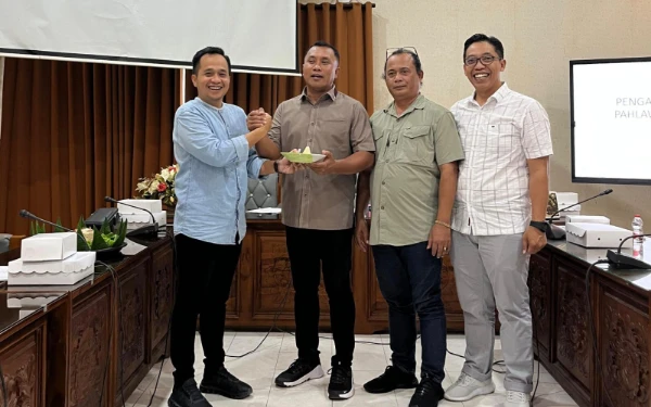 Thumbnail Berita - PKB Banyuwangi Gelar Tasyakuran Pahlawan Nasional Gus Dur, Syaikhona Kholil, dan Marsinah