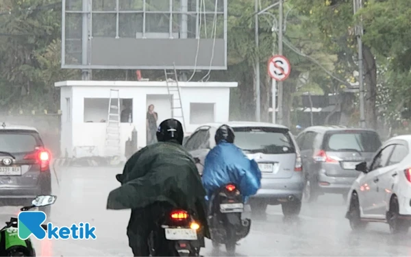 Thumbnail Cuaca Kota Jakarta 13 November 2025 Diprakirakan Berawan, Bengkulu Hujan Ringan