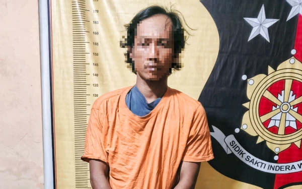 Thumbnail Berita - Polisi Labuhanbatu Grebek Pondok di Panai Jaya, Amankan 500 Gram Ganja dan Satu Pelaku