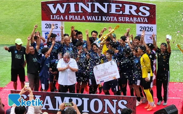 Thumbnail Putra Mars Angkat Piala Wali Kota Surabaya, Siap Bersaing di Kompetisi Piala Gubernur Jatim