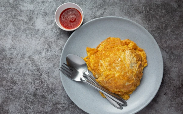 Thumbnail Perut Lapar Tapi Bosan Ayam? Coba 10 Makanan Hits Surabaya Ini, Anak Kos Wajib Save!