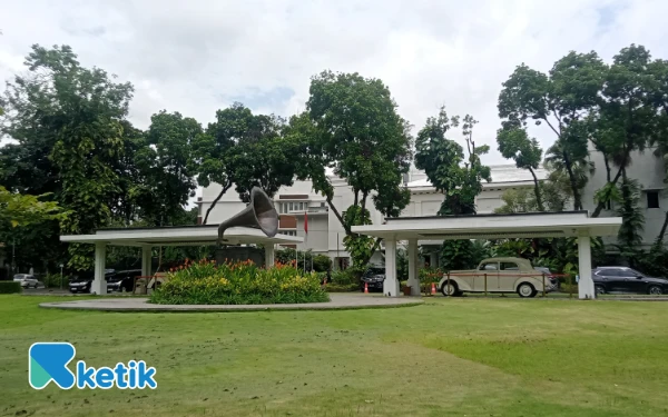 Thumbnail Taman Tjerme Malang Masih Asri, Gramophone dan Mobil Tua yang Tetap Terjaga Kebersihannya