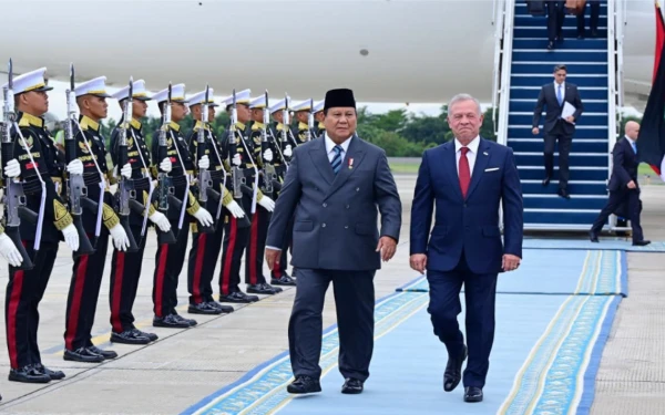 Thumbnail Dari F-16 Hingga Pasukan Berkuda: Intip Penyambutan Raja Yordania yang Bikin Bangga Indonesia!