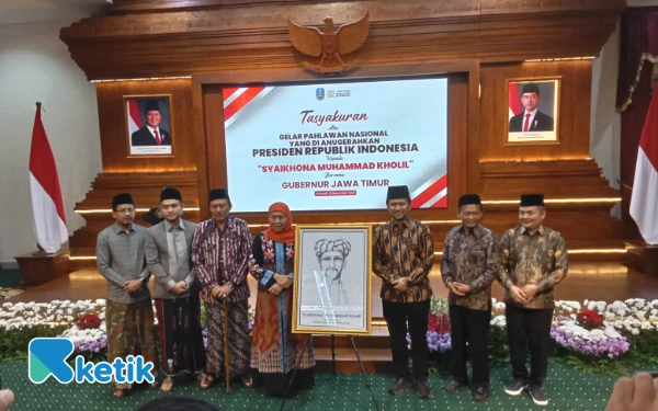 Thumbnail Pemprov Jatim Gelar Tasyakuran Pahlawan Syaikhona Kholil, Khofifah: Sumber Cahaya Spiritual dan Intelektual Madura