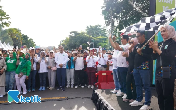 Thumbnail ‎Ribuan Masyarakat Kota Batu Meriahkan Mlaku Bareng Sedoyo Sehat   ‎  ‎