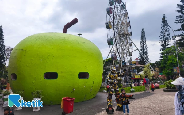 Thumbnail ‎Bianglala Alun-alun Kota Batu Tidak Beroperasi pada Liburan Nataru 2025