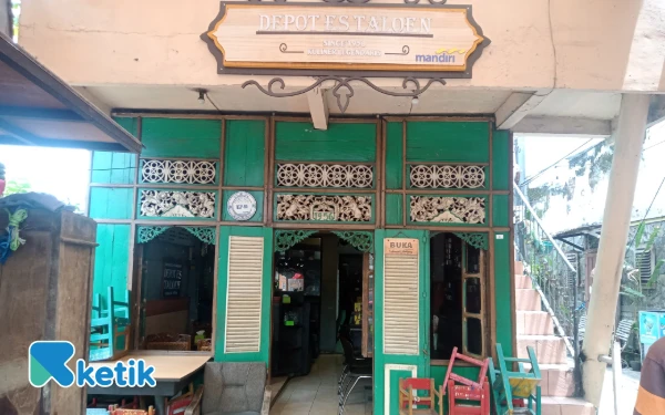 Thumbnail Cuma di Malang! Depot Es Taloen Sajikan Kesegaran Otentik Sejak Puluhan Tahun Lalu