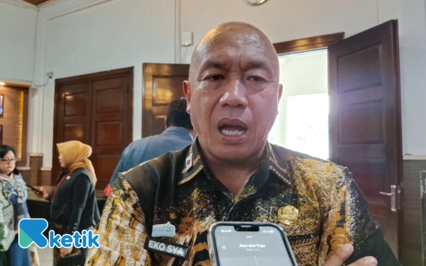 Thumbnail Persiapan Relokasi Sementara, Lapak Bekas Pedagang Pasar Gadang Mulai Dibongkar