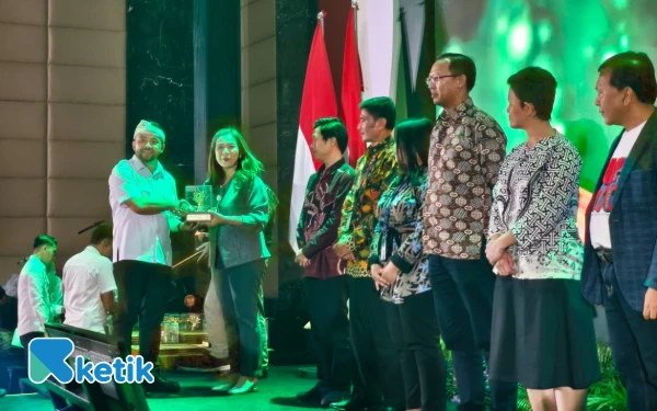 Thumbnail Investasi Tinggi dan Tertib Pelaporan, Pemkot Batu Beri Apresiasi bagi 15 Pelaku Usaha