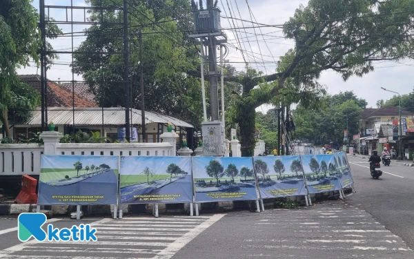 Thumbnail Kabel Semrawut Hilang, Pemkab Sleman Sulap Jalan Pringgodiningrat Jadi Pedestrian Modern