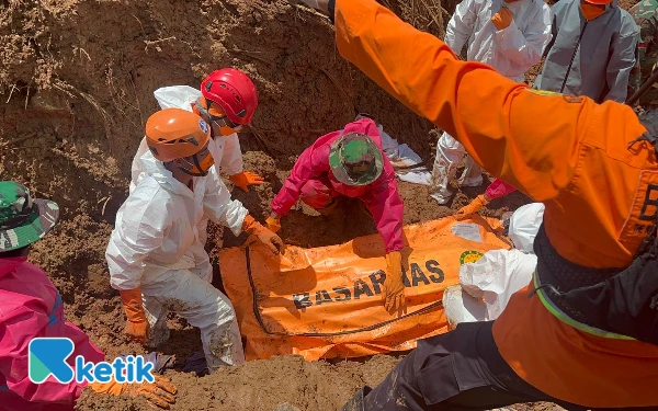 Thumbnail Berita - 20 Korban Longsor Cilacap Ditemukan, Pencarian Diperpanjang Tiga Hari