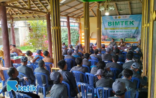 Thumbnail Berita - Efisiensi Pemeliharaan, DKPP Pacitan Beri Edukasi Peternak soal Kelola Pakan dan Kesehatan Hewan