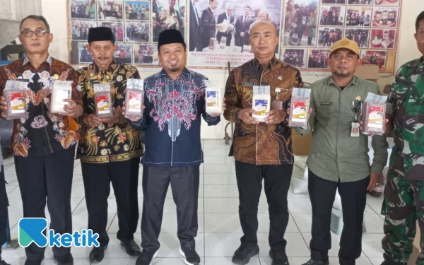 Thumbnail Berita - BUMDes Citra Abadi Resmi Diluncurkan, Wabup Bondowoso Sebut Lombok Kulon Role Model Ekonomi Desa