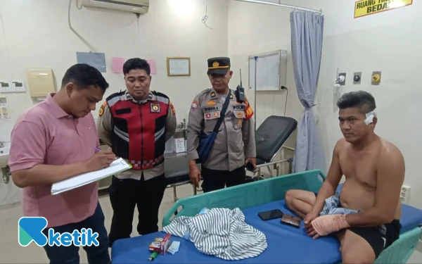 Thumbnail Perselisihan Lama Berujung Penikaman, Tukang Tambal Ban Luka Parah di Jakabaring