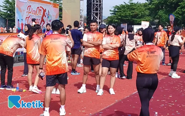 Thumbnail Berita - Meriahkan HUT ke-80 Jatim, 6.000 Pelari Padati Playon Gayeng Tulungagung