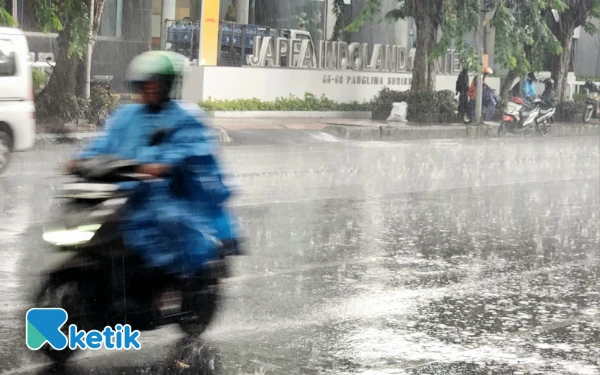 Thumbnail Cuaca Kota Jakarta 24 November 2025 Berawan, Medan Hujan Ringan