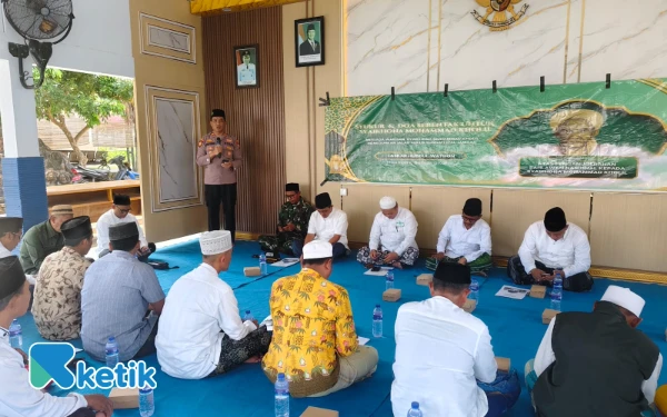 Thumbnail Kapolsek Sokobanah Apresiasi Istighasah Laskar Hubbul Wathon Sampang: Momentum Perkuat Silaturahmi dan Kamtibmas