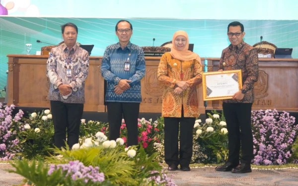 Thumbnail Raih Penghargaan TP2DD, Wali Kota Nurochman Tegaskan Akselerasi Digital