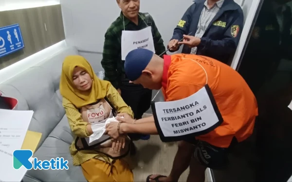 Thumbnail Rekonstruksi Pembunuhan Anti Puspita Sari, Polisi Tampilkan 20 Adegan Kunci