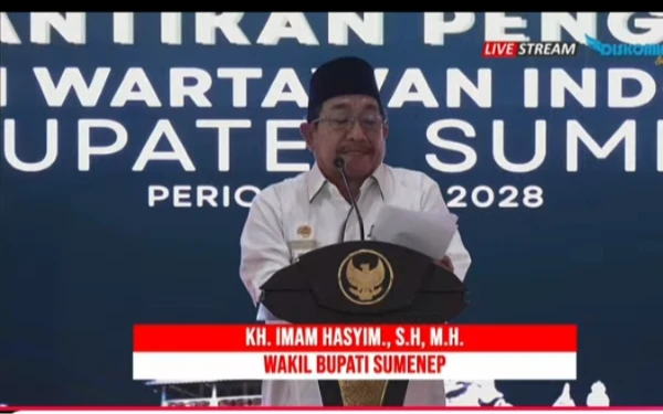 Thumbnail Berita - PWI Sumenep Dilantik, Wabup Sumenep: Pena Wartawan adalah Cahaya Demokrasi yang Sejati