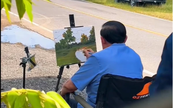 Thumbnail Berita - Terpikat Panorama Indah, Presiden ke-6 RI SBY Spontan Berhenti dan Melukis di Pinggir Jalan Wonogiri