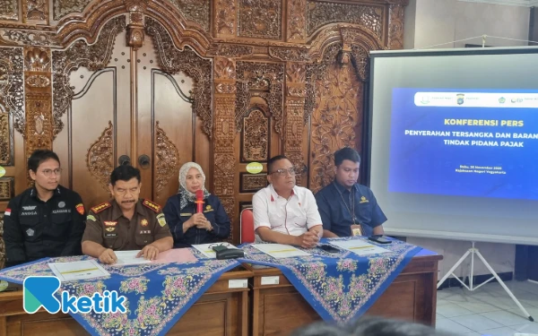 Thumbnail Berita - Dua Tersangka Pengemplang Pajak Diserahkan Kanwil DJP DIY ke Kejari Yogyakarta