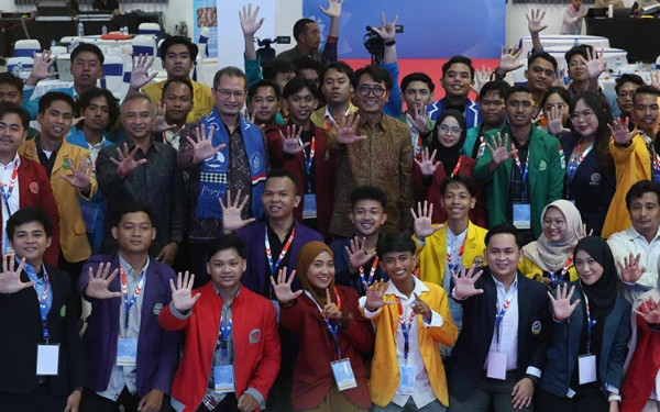 Thumbnail Berita - FLC 2025 Regional V, 60 Mahasiswa Terbaik Disiapkan Jadi Pemimpin Indonesia 2045