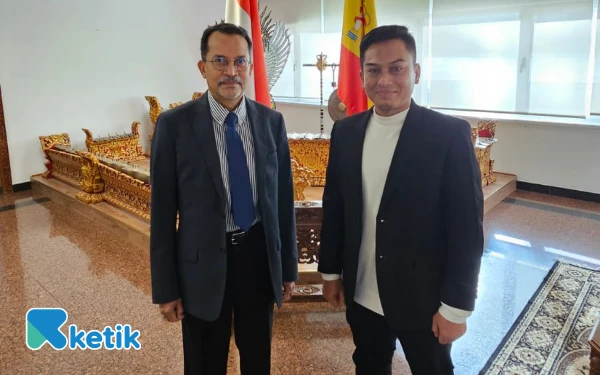 Thumbnail Berita - Dari Surabaya ke Spanyol: Kisah Inspiratif Dubes Muhammad Najib, Aktivis Jadi Diplomat!