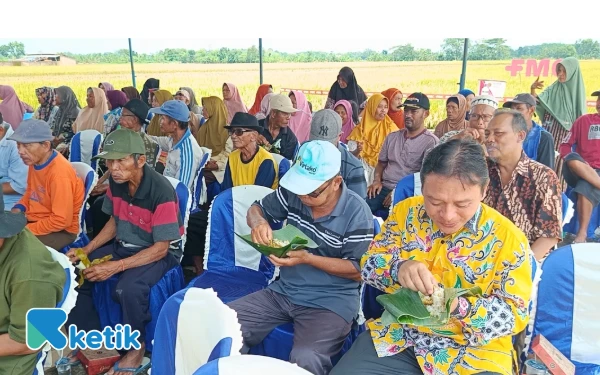 Thumbnail Berita - Petani di Sumublor Pekalongan Rayakan Panen Padi Berkat Bimbingan BPP Sragi