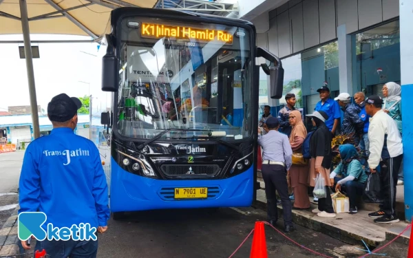 Thumbnail ‎Meski Berbayar, Bus Trans Jatim di Terminal Batu Masih Diserbu Penumpang