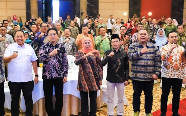 Thumbnail Khofifah Dorong APIP Jatim Perkuat Pengawasan Demi Tata Kelola Antikorupsi