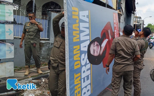 Thumbnail Ribuan Reklame Kedaluwarsa di Kota Batu Ditertibkan   ‎  ‎