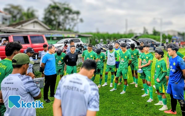 Thumbnail Berita - Wabup Tulungagung Saksikan Perseta 1970 Libas PSM Madiun di Laga Persahabatan