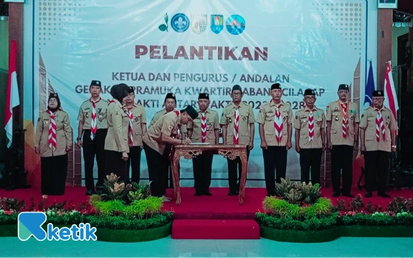 Thumbnail Berita - Bupati Cilacap Lantik Sadmoko Danardono sebagai Ketua Kwarcab Pramuka PAW 2023–2028