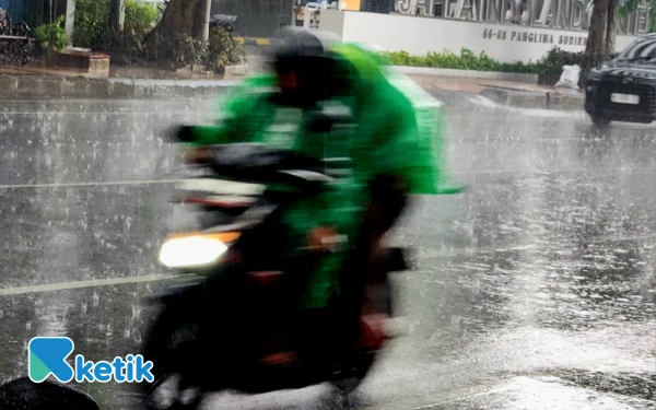 Thumbnail Cuaca Kota Bengkulu 28 November 2025 Hujan Ringan, Makassar Cerah Berawan