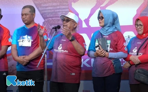 Thumbnail Berita - Ribuan Peserta Serbu Fun Run Penataran 5K 2025, Bupati Blitar: Olahraga Itu Investasi Jangka Panjang