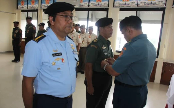 Thumbnail Profil Laksda (Purn) Ian Heriyawan, Purnawirawan TNI yang Dilantik sebagai Dirjen Pelayanan Haji