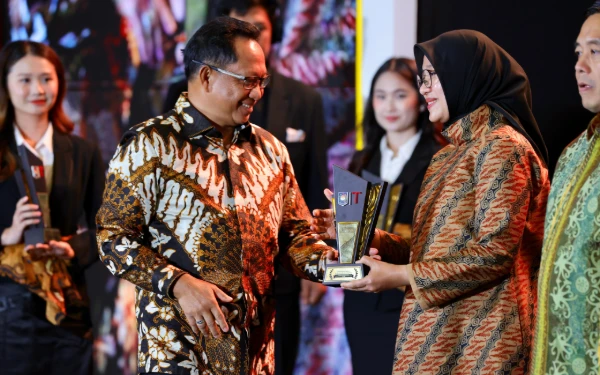 Thumbnail Berita - Pemkab Banyuwangi Dapat Penghargaan Tata Kelola Pemerintahan Terbaik dari Kemendagri