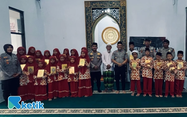 Polres Situbondo Gelar PADI BERKAH, 50 Mushaf Al-Qur’an Diserahkan untuk Santri TPQ