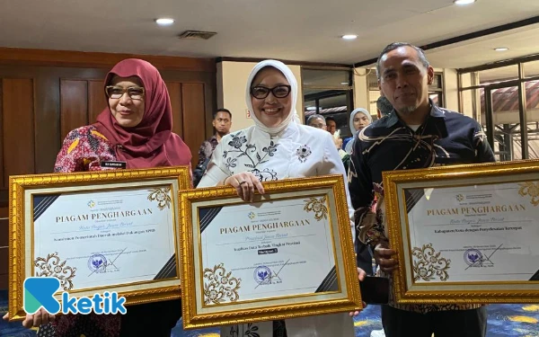 Thumbnail Kemendukbangga Apresiasi Jawa Barat Terbaik Pemutakhiran PK25