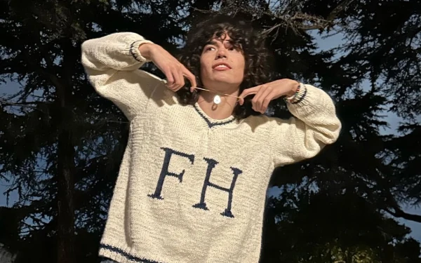 Thumbnail Makna “Heather”: Lagu Patah Hati yang Jadi Tren Manis Tiap 3 Desember