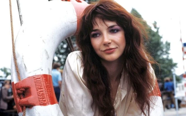 Thumbnail Kate Bush: Perempuan Visioner yang Mengubah Wajah Art Pop Dunia