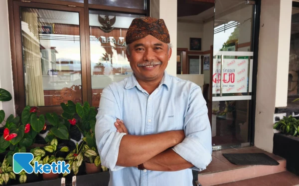 Thumbnail Suliono: Sosok Kepala Desa Nyentrik yang Sukses Majukan Desa Wisata Tulungrejo