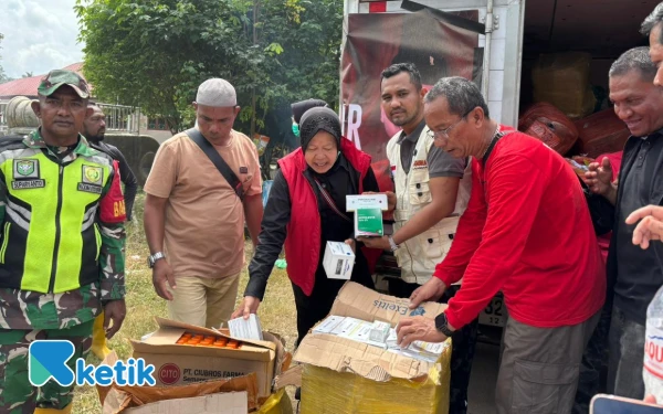 Thumbnail Berita - Bayi Kelaparan, Lansia Tanpa Obat: PDI Perjuangan Aceh Tembus Desa Terisolir Banjir
